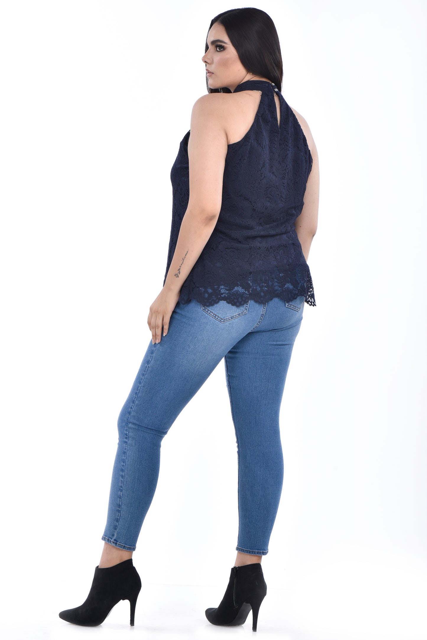 Blusa halter de encaje